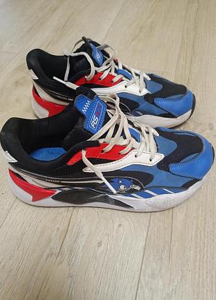 Кроссовки для мальчика,puma, из коллекции героя соника, очень мягкие в середине и извне, не подертые, очень удобные, стельки 21,подходит на 33-32