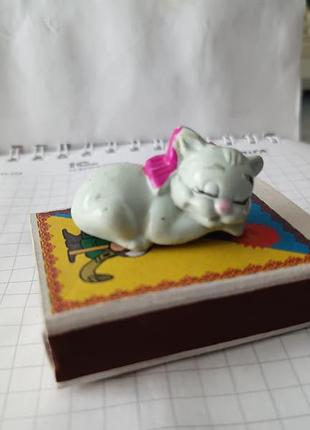 Киндер.  кошечка 1 шт 3