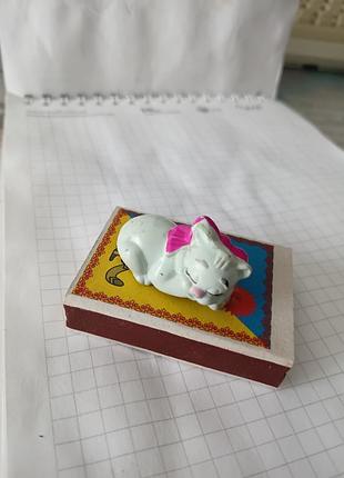 Киндер.  кошечка 1 шт 8