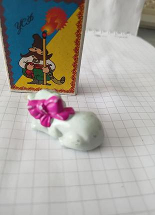 Киндер.  кошечка 1 шт 2