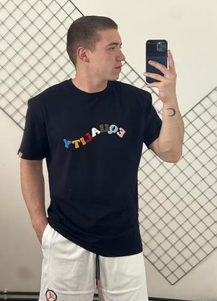 Чорна футболка boohooman equality з плюшевим принтом на грудях