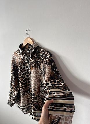 Атласна сорочка з красивими ґудзиками river island
