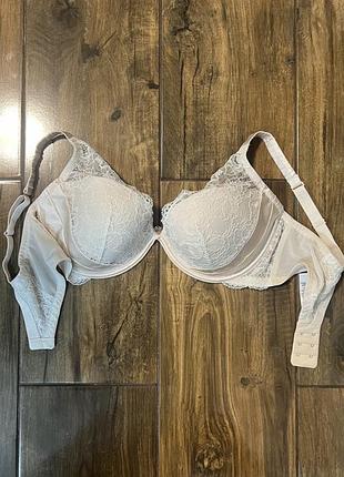 Бюстгальтер ліфчик m&s бежевий нюдовий на дуже тонкому поролоні з мереживом з глибоким вирізом t81 6380b 36/80e (dd) новий якісний романтичний