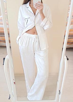 Біла сатинова піжама victorias secret