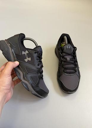 Under armour micro g strive v 40(25см) charged bandit aura hovr