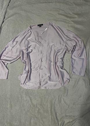 Ніжна атласна блузка лавандового кольору primark, розмір l / xl (eur 42)