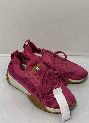 Жіночі кросівки footwear