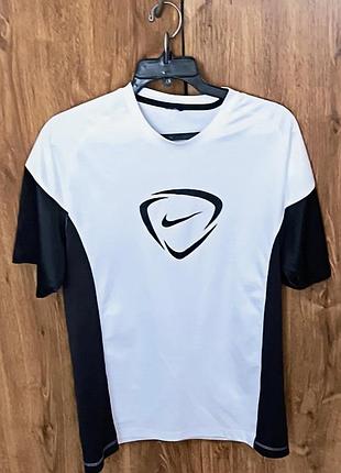 Мужская винтажная футболка nike total 90