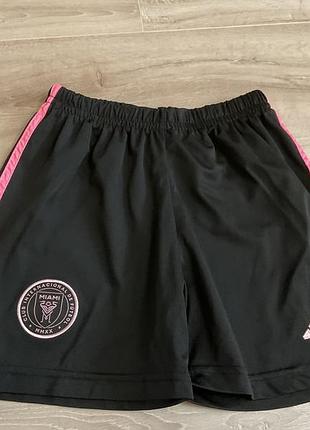 Шорти adidas 9-10 років