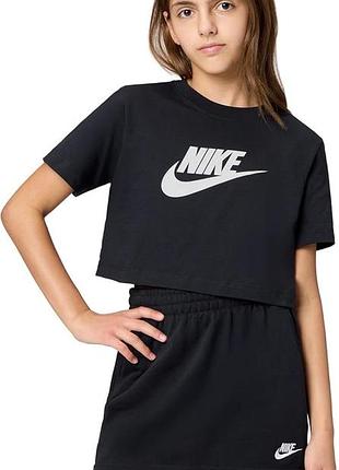 Вкорочена футболка nike
