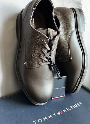 Черевики tommy hilfiger. оригінал, шкіра. нові. 41