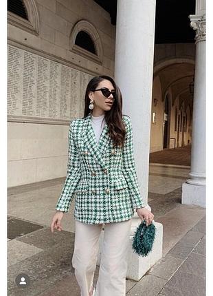 Жакет женский zara комбинированный зелено-белый в клетку, m(есть дефект – отсутствуют 2 пуговицы)