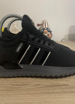 Кроссовки adidas u_path x