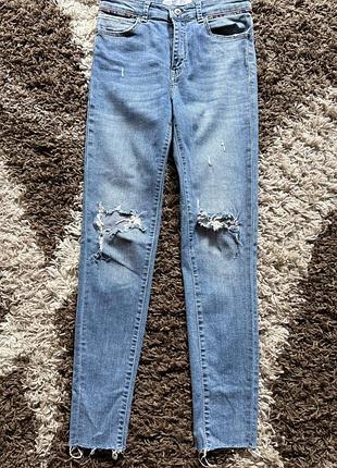 Джинси блакитні рвані від zara