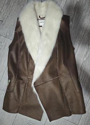 Жилет river island
