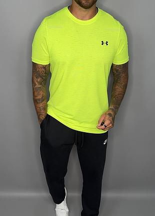 Футболка under armour