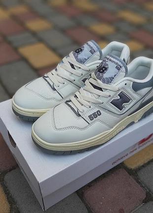 Чоловічі якісні та стильні кросівки new balance 550 білі з сірим