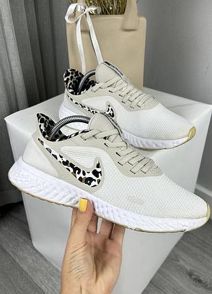 Жіночі оригінальні спортивні кросівки nike