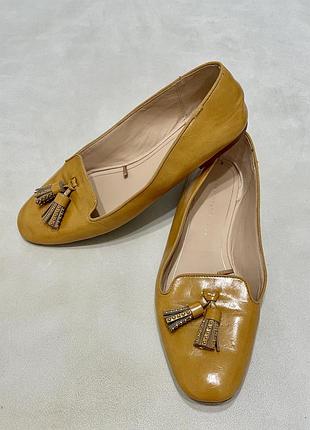 Жіночі лофери zara