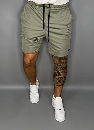 Шорти nike