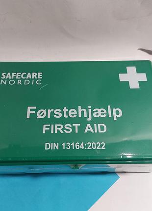 Аптечка,  первая  помощь,  first aid