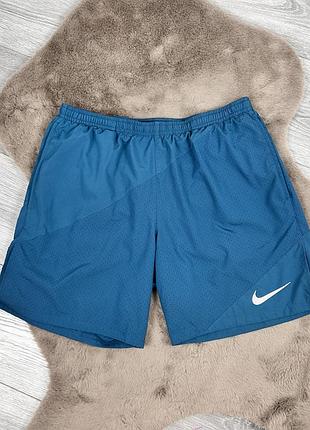 Чоловічі оригінальні спортивні шорти nike