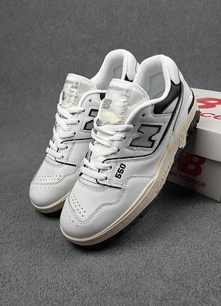 Чоловічі якісні та стильні кросівки new balance 550 білі з чорним