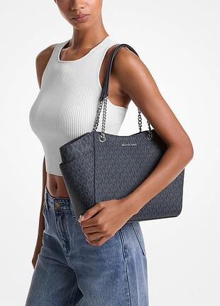 Сумка michael kors jet set large з монограмним принтом, темно-синя
