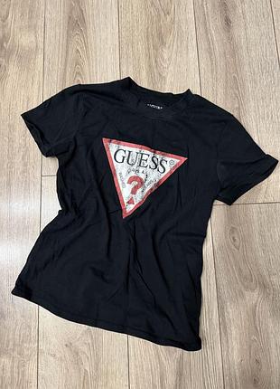 Жіноча футболка  guess, бавовняна чорна футболка гесс, стильная футболка  guess