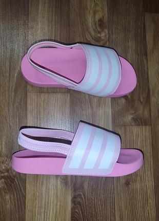 Нові дитячі босоніжки adidas р.34.
