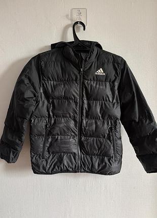 Дитяча куртка-пуховик від adidas. розмір 140 см/9-10 років