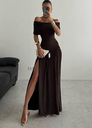Розпродаж сукня prettylittlething двошарова на одне плече