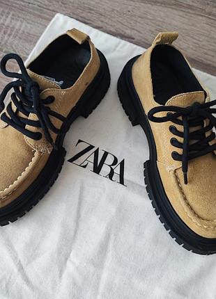 Zara лофери , туфлі з натуральної замшевої шкіри 34р.