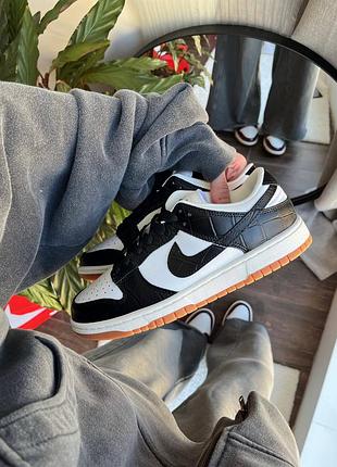Nike sb dunk low black croc