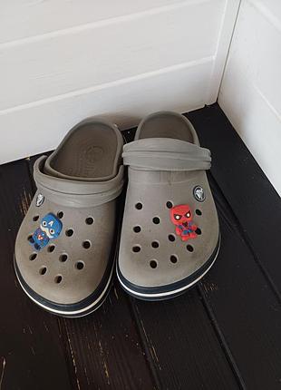 Дитячі шльопанці крокси сабо клоги crocs j1 розмір 31-32