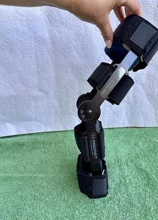 Ліктьовий шарнірний ортез aircast mayo clinic elbow brace.