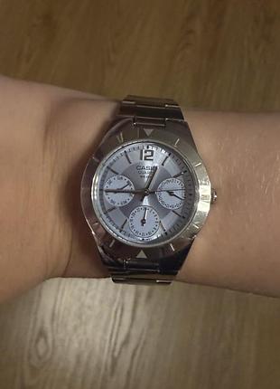 Годинник casio