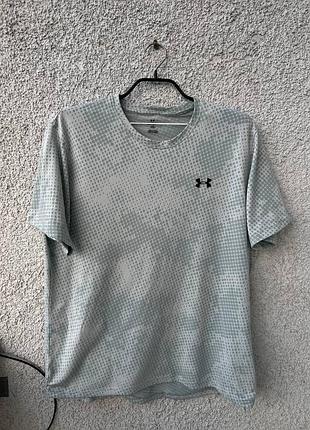 Футболка under armour