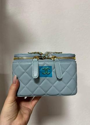 Chanel classic blue lambskin pearl crush vanity bag gold 16 х 10 х 8 см