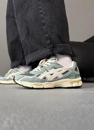 Зелёные кроссовки asics gel nyc green grey beige х асикс 45