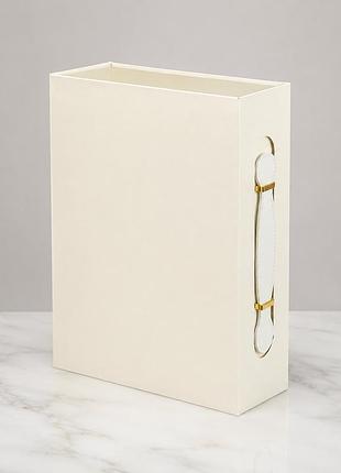 Подарочная коробка с магнитной крышкой 33×25×12 см, складная коробка с лентой, матовая, для подарков и хранени белый с ручкой