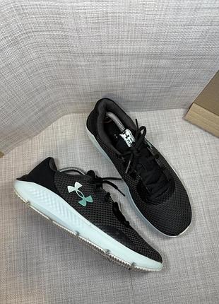 Оригінальні кросівки under armour