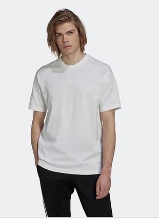 Футболка adidas