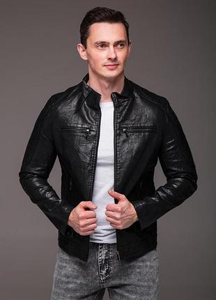 Чоловіча шкіряна куртка чорна slim fit екошкіри чорна 54