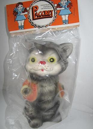 Кот котенок резиновая игрушка пустышка 16см сср