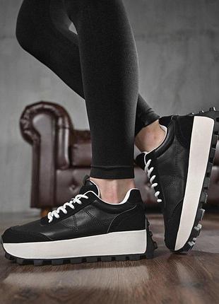 Жіночі кросівки assistant white/black 250-4 нп494