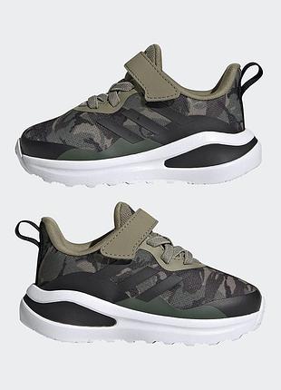 Камуфляжні кросівки adidas fontarun на липучках, розмір 5 (21), устілка 13 см. стан ідеальний.