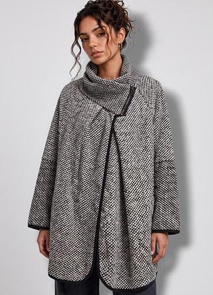 Стильне пальто шерсть незвичайного крою new collection