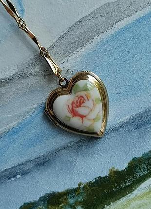 Винтажный фарфоровый кулон локет сердце на цепочке avon porcelain heart locket