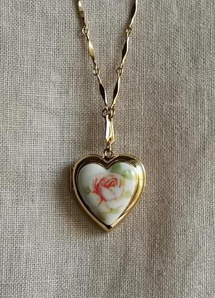 Порцеляновий кулон локет на ланцюжку avon porcelain heart locket
